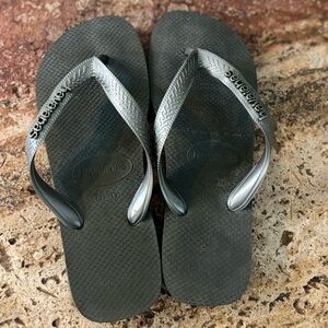 Havaianas Original Flip Flops Size 8